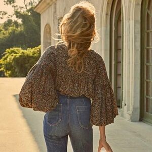 NWT DOEN Medium SAVONA Silk Top Blouse sz M Black Paisley Balloon Sleeve V-neck